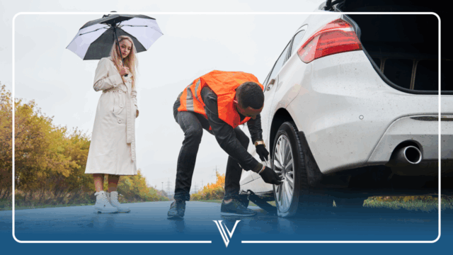 Aracınızla seyahat ederken beklenmedik arızalar veya kazalar nedeniyle yolda kalmak hem zaman kaybına hem de maddi zorluklara yol açabilir. Velux Sigorta olarak sunduğumuz Yol Yardım & Çekici Sigortası ile bu tür durumlarda anında müdahale ediyor, sizi güvence altına alıyoruz.